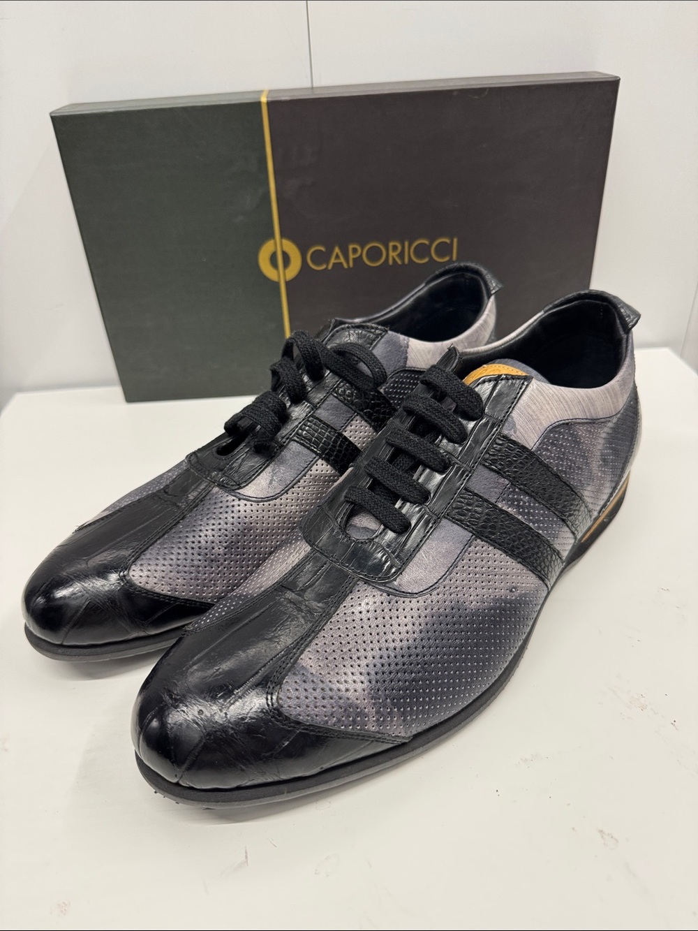 Caporicci real genuine alligator. size 11 1/2. Made 100% in Italy.